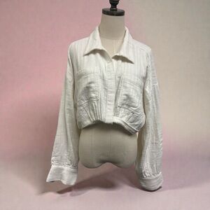 **LIKE NEW** Free People Cropped Collared Button Down in Ivory